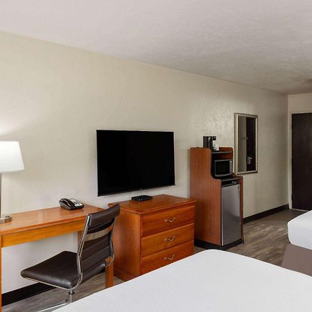 Super 8 By Wyndham Roseburg Hotel Exterior foto