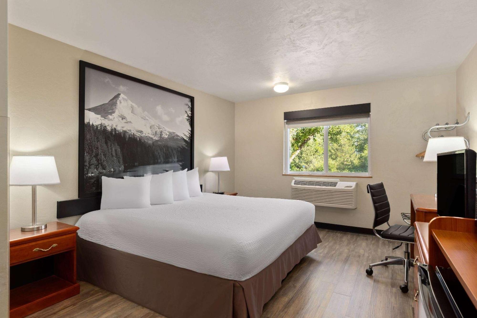 Super 8 By Wyndham Roseburg Hotel Exterior foto