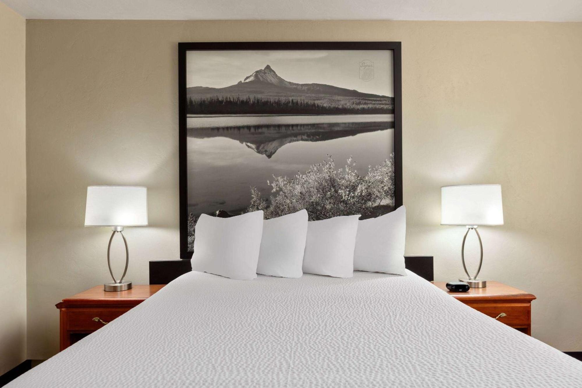 Super 8 By Wyndham Roseburg Hotel Exterior foto
